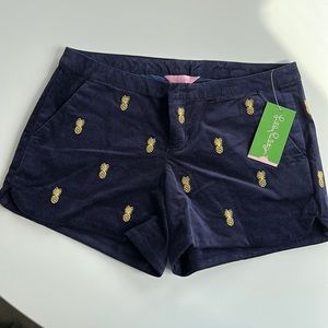Brand new never worn Lillly Pulitzer Adie shorts.